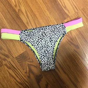 Shade & Shore cheeky swim bottoms